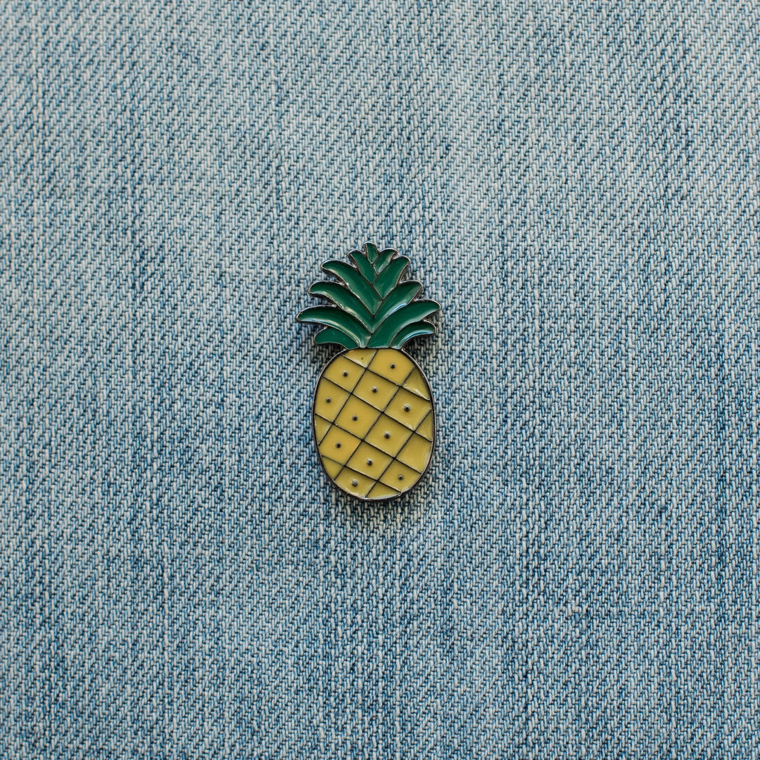 Example Pin Badge – SparkLayer B2B Demo Store